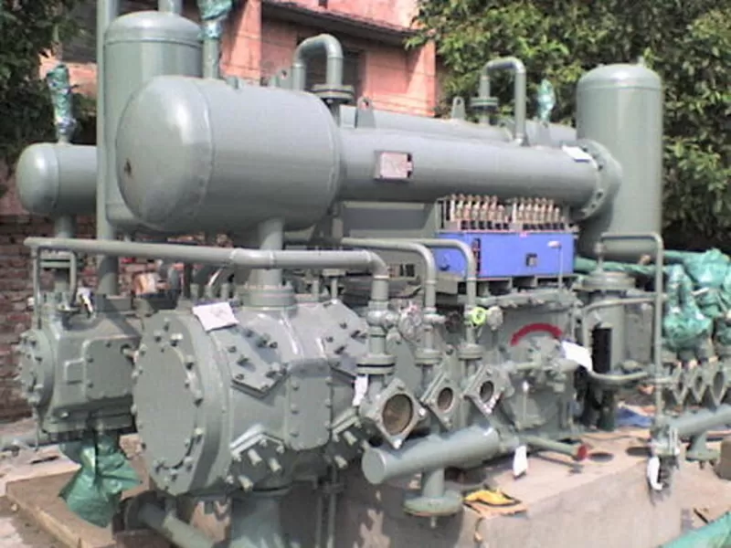 MARINE COMPRESSOR